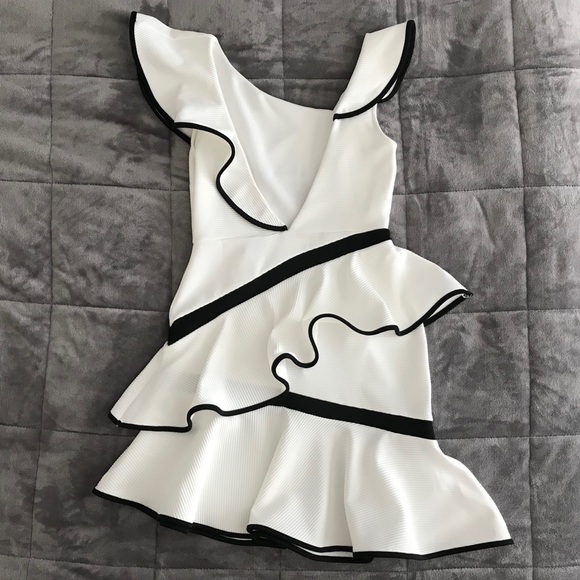 LAST CHANCE! ASOS Mono Tipped Ruffle Mini Dress Size 4 - Picture 5 of 8